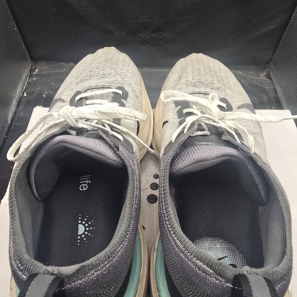 Nike Invincible Run 3 Athletic Shoes in Gray and White Men Size 14‎ main image 7